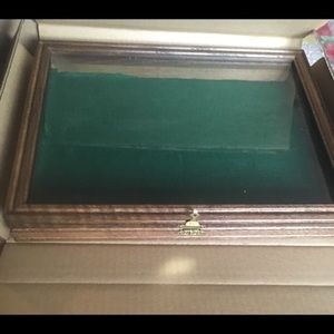 Jewelry display case